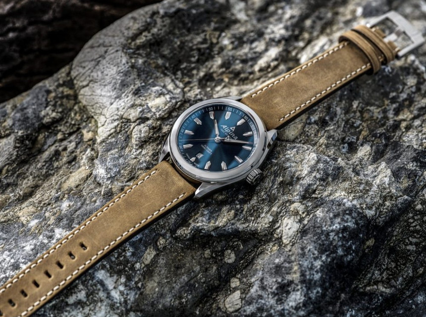 Alpiner Al-240 i přes dávku elegance splňuje sportovní charakter značky Alpina