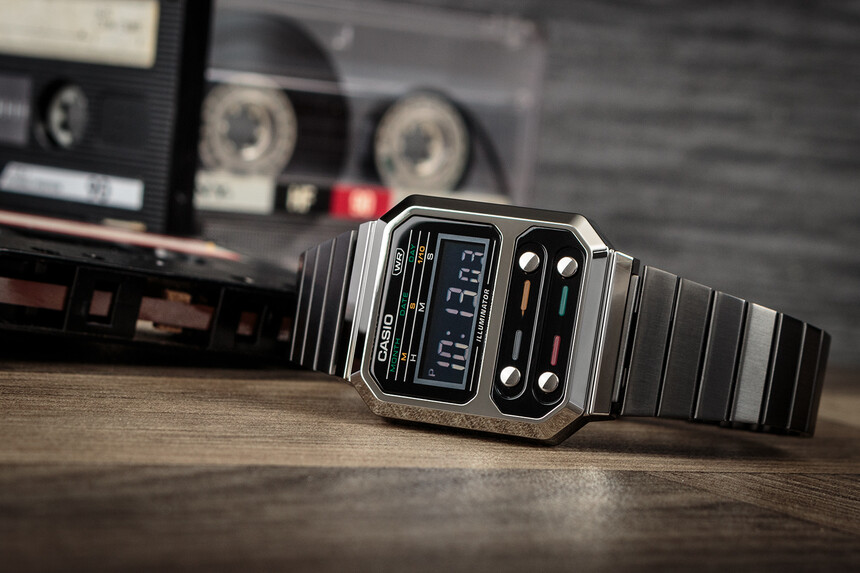 Casio A100 v černém provedení.