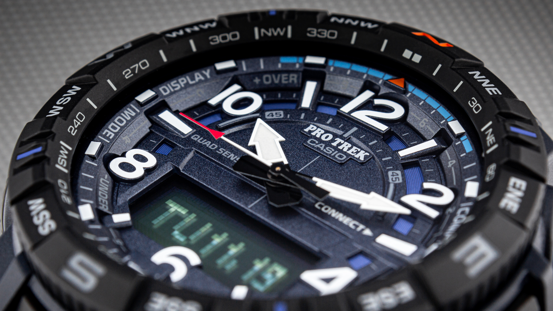 Casio PROTREK PRT-B50: Našlapaný základ | Hodinky-365.cz