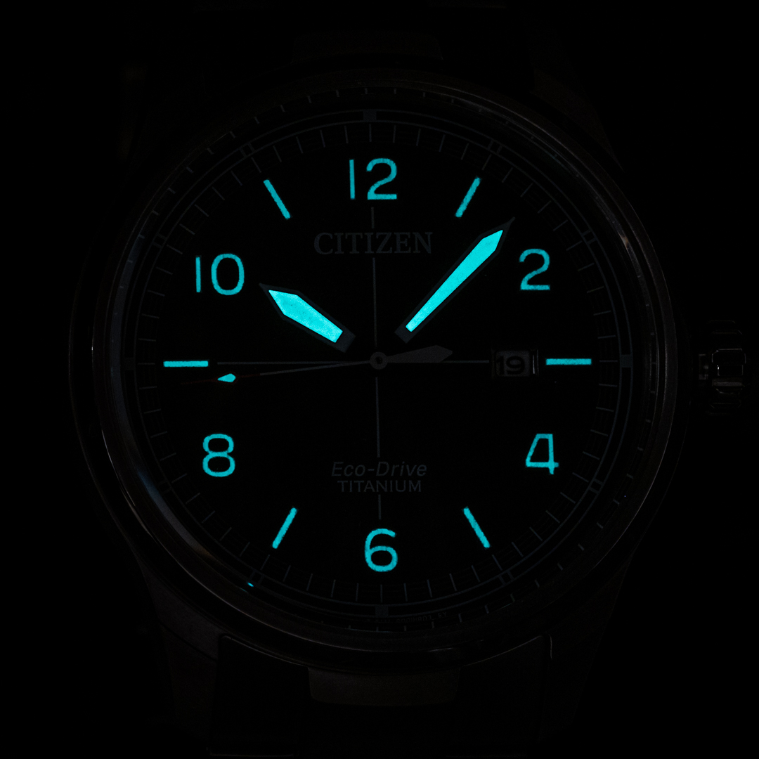 Citizen Orologio Uomo Cronografo CA0810-88X – Supertitanio, Vetro Zaffiro, Eco-Drive 9 Mesi