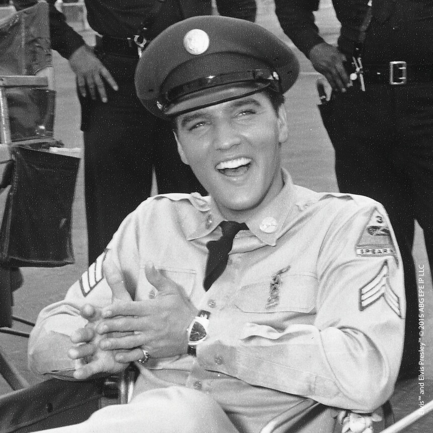 Elvis Presley s hodinkami Ventra během filmu Blue Hawaii.