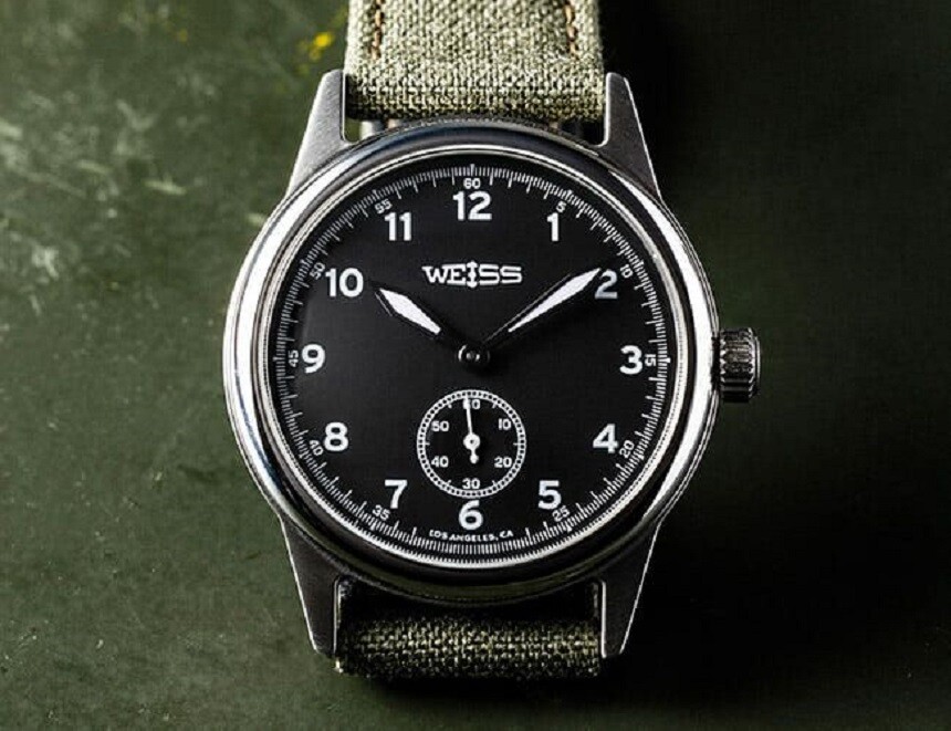 Vojenské hodinky od značky Weiss vypadají dost podobně.