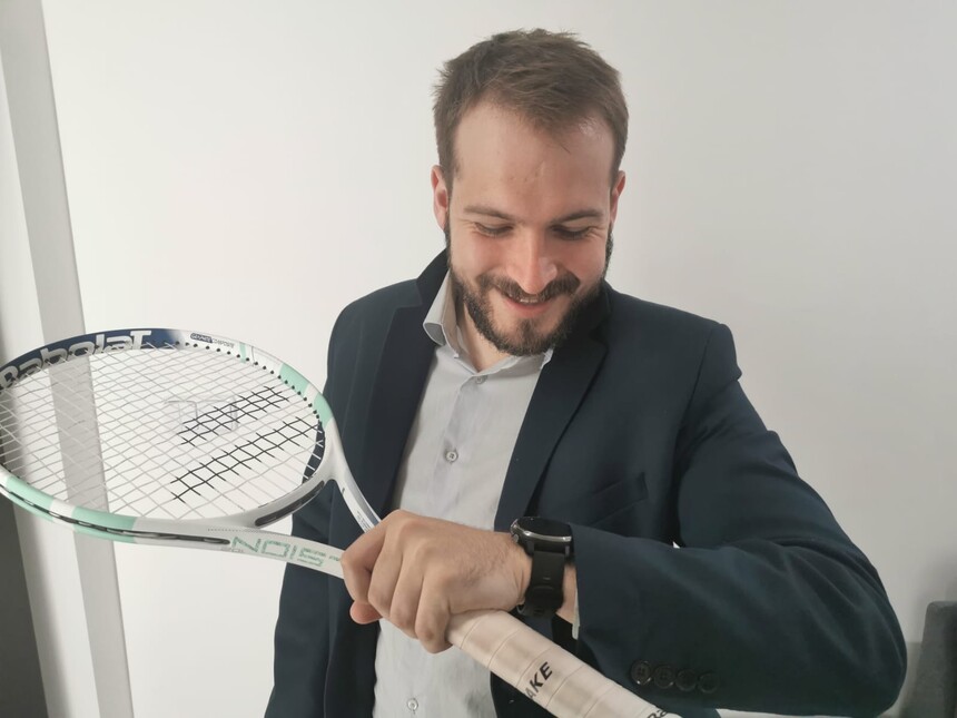 Prostě nevíte: jde hrát tenis, nebo na obchodní schůzku?