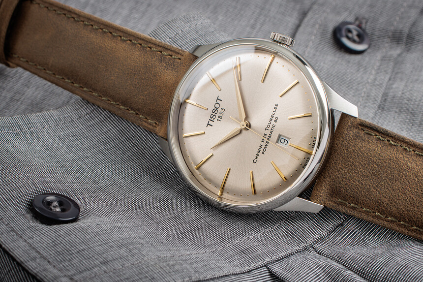 Elegantní Tissot Chemin des Tourelles se champagne číselníkem.