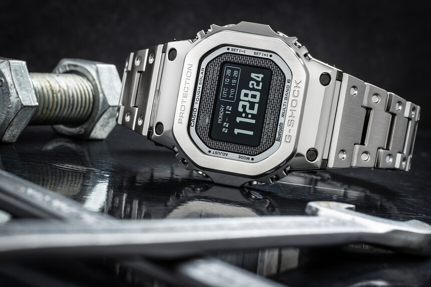 Full metaly s novým typem displeje GMW-BZ5000.