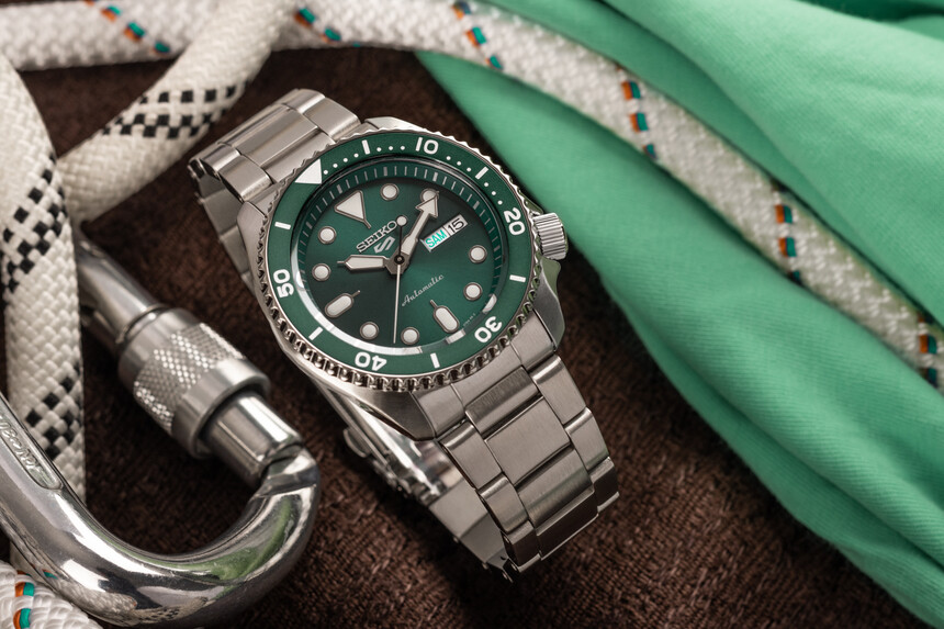Seiko 5 Sports v potápěčském stylu aka SKX se zeleným číselníkem.