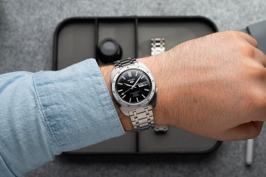 Seiko 5 Sports SRPL93K1 Foto: https://timeandtidewatches.com