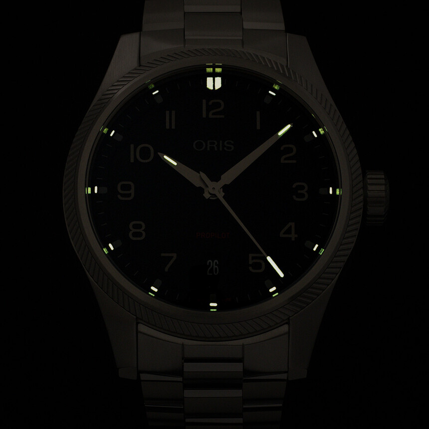 Po dostatečném nasvícení je luminiscence dostatečná. Oproti předchozí verzi je ale v mnohém menším rozsahu.