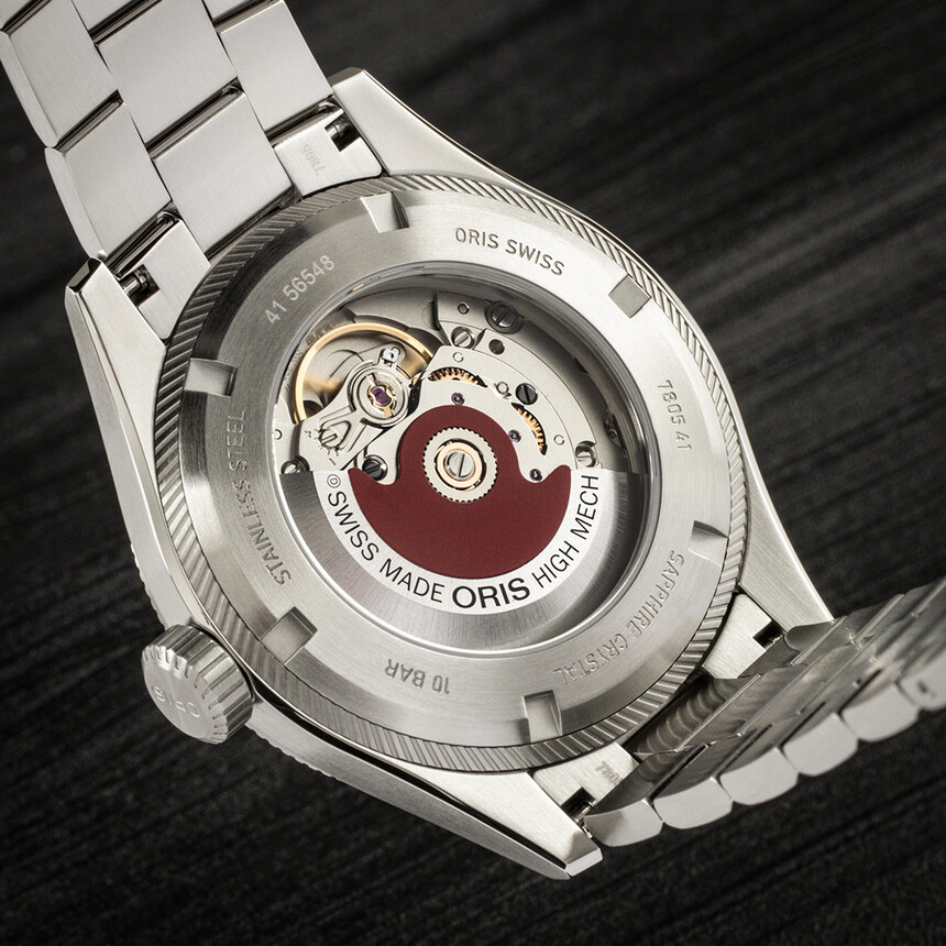 Kalibr Oris 733-1 je postavený na Sellita SW 200-1, s rezervou chodu 41 hodin a frekvencí 28.800 polokmitů za hodinu.