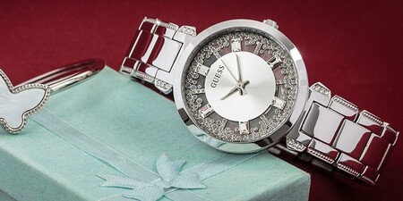 Guess Jewelry recenze – Průhledná elegance