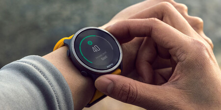 Suunto 5 Peak recenze – Byznys navenek, párty uvnitř