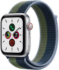 Apple Watch SE GPS + Cellular, 44mm pouzdro ze stříbrného hliníku s modrým/zeleně mechovým sportovním řemínkem