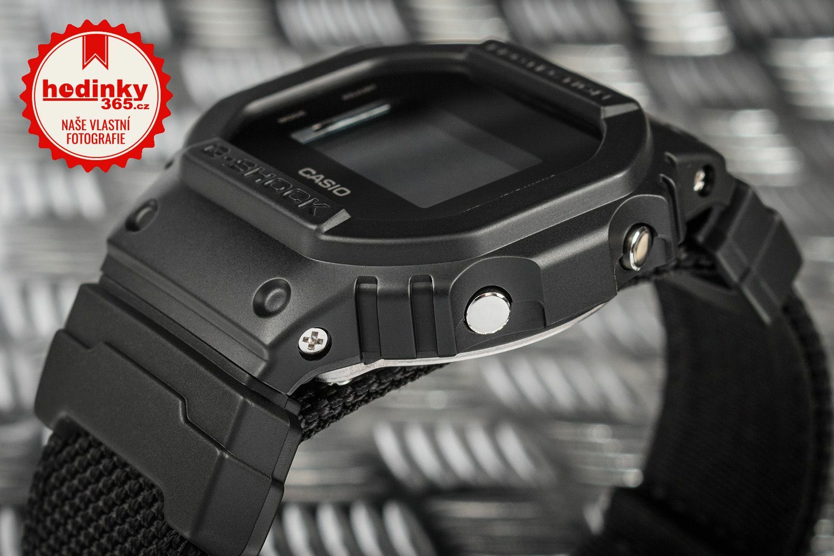 g shock dw 5600bbn