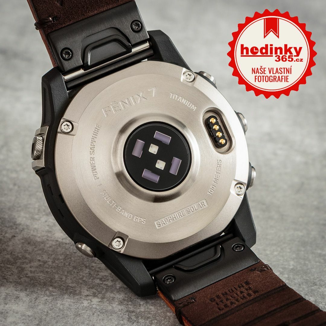 Garmin Fenix 7 Sapphire Solar Titanium / Brown Leather Band (Premium) + náhradní silikonový řemínek