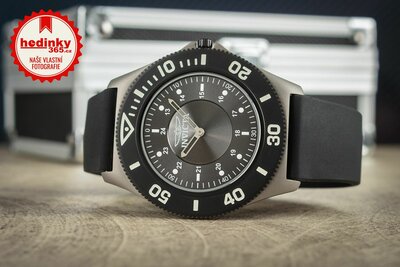 Invicta Reserve Quartz 44mm 23761