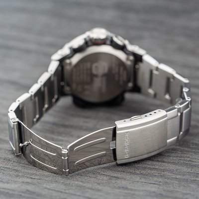Casio G-Shock G-Steel GST-B200D-1AER Carbon Core Guard