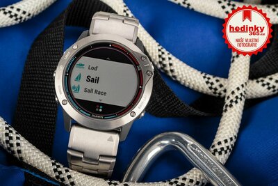 Garmin Quatix 6X PRO Solar Titanium/Titanium Band (+ náhradní řemínek)