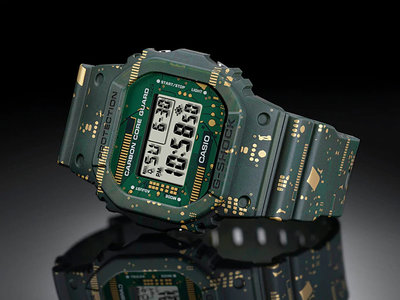 Casio G-Shock Original DWE-5600CC-3ER Carbon Core Guard Circuit Board Camouflage Series (+ 2x náhradní řemínek)