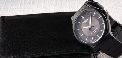 Casio Collection MW-240-1E3VEF