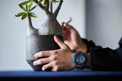 Casio G-Shock MT-G Dual Core Guard Carbon Monocoque MTG-B2000B-1A2ER