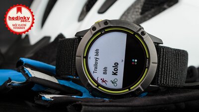 Garmin Enduro Solar, Carbon Gray DLC Titanium/Black UltraFit Nylon Strap