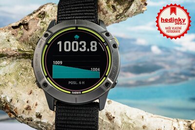 Garmin Enduro Solar, Carbon Gray DLC Titanium/Black UltraFit Nylon Strap