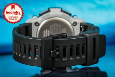 Casio G-Shock Original GA-2200M-1AER Carbon Core Guard