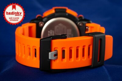 Casio G-Shock Original GA-2200M-4AER Carbon Core Guard