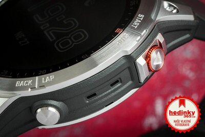 Garmin Epix 2 Glass, Silver / Gray Silicone Band