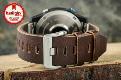 Garmin D2 Mach 1 (Premium), Oxford Brown Leather Band (+ náhradní řemínek)
