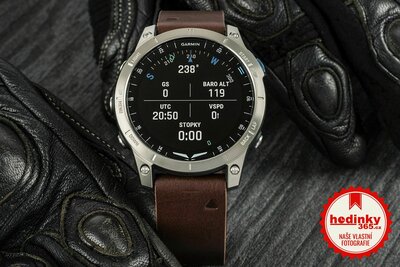 Garmin D2 Mach 1 (Premium), Oxford Brown Leather Band (+ náhradní řemínek)