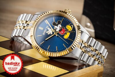 Invicta Disney Quartz 43mm 37853 Mickey Mouse Limited Edition