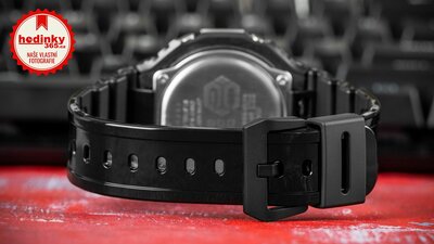 Casio G-Shock Original GA-2100RGB-1AER Virtual Rainbow Series