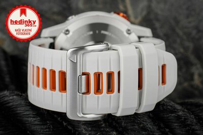 Garmin Fenix 7X PRO Sapphire Solar Silver Titanium / Orange Silicone Band