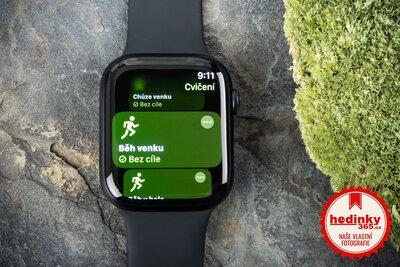 Apple Watch Series 9 GPS 45mm Midnight Aluminium Case / Midnight Sport Band - M/L