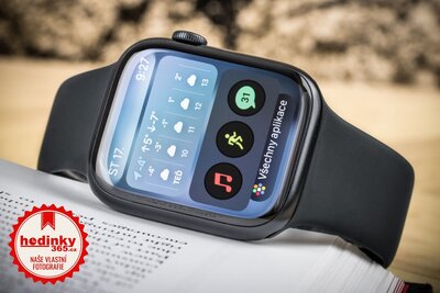 Apple Watch Series 9 GPS 45mm Midnight Aluminium Case / Midnight Sport Band - M/L