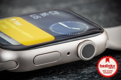 Apple Watch Series 9 GPS 45mm Starlight Aluminium Case / Starlight Sport Band - S/M