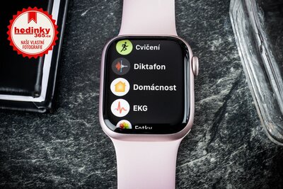 Apple Watch Series 9 GPS 41mm Pink Aluminium Case / Light Pink Sport Band - S/M