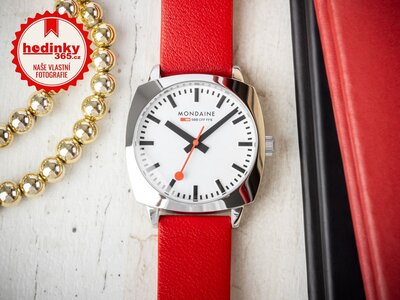 Mondaine Petite Cushion Quartz MSL.31110.LCV