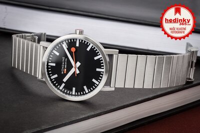 Mondaine Classic Quartz A660.30360.16SBW