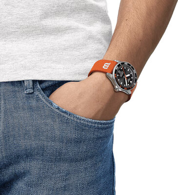 Tissot Seastar 1000 Wilson WNBA Automatic 80 T120.807.17.051.00 (+ náhradní řemínek)