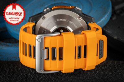 Garmin Fenix 8 AMOLED 51 mm, Sapphire Titanium Graphite Spark Orange Band