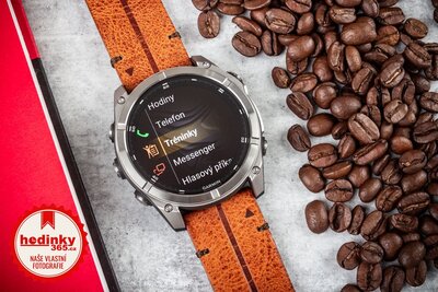Garmin Fenix 8 AMOLED 51mm, Exclusive Titanium Graphite Brown Leather Band (Premium) (+ náhradní řemínek)