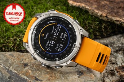 Garmin Fenix 8 AMOLED 51mm, Sapphire Titanium Graphite Spark Orange Band