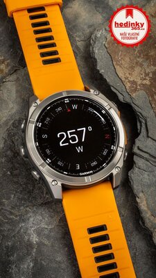 Garmin Fenix 8 AMOLED 51mm, Sapphire Titanium Graphite Spark Orange Band