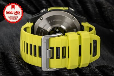 Garmin Fenix 8 Solar 51mm, Sapphire Graphite Titanium Yellow Band