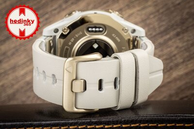 Garmin Fenix 8 AMOLED 43mm, Sapphire Soft Gold Stainless Steel Fog Gray Limestone Leather Band (Premium) (+ náhradní řemínek)