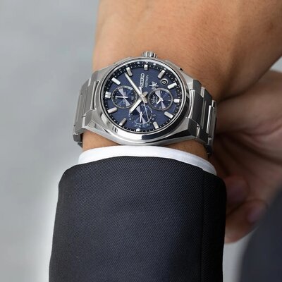 Seiko Astron Solar GPS SSH161J1