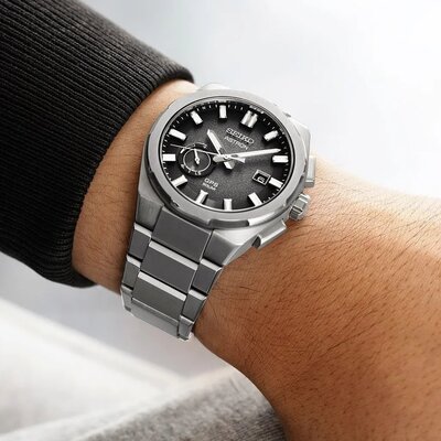 Seiko Astron Solar GPS SSJ025J1 Sun