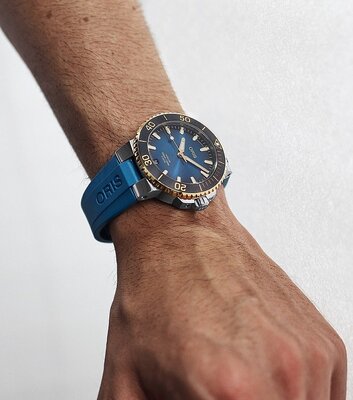 Oris Aquis Date Automatic 01 400 7769 6355-07 4 22 75FC